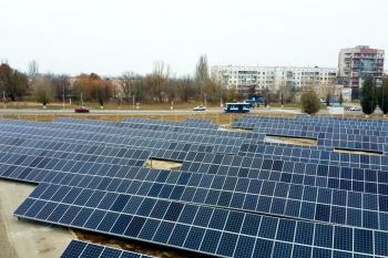 Кому принадлежат крупнейшие солнечные электростанции (СЭС) в Украине?